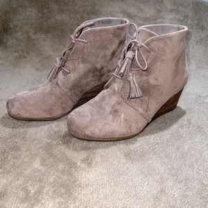 Dr. Scholl’s Dakota Wedge Ankle Bootie       Size 6 1/2 Memory Foam Cool Fit